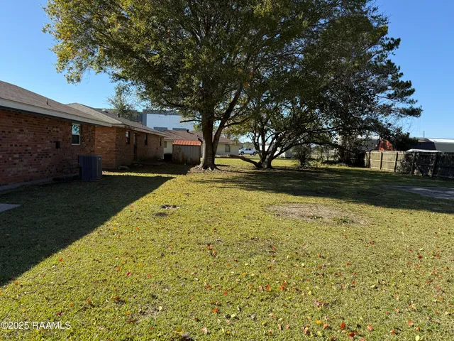 $1,000 | 2606 Brenda Drive, New Iberia, LA 70560