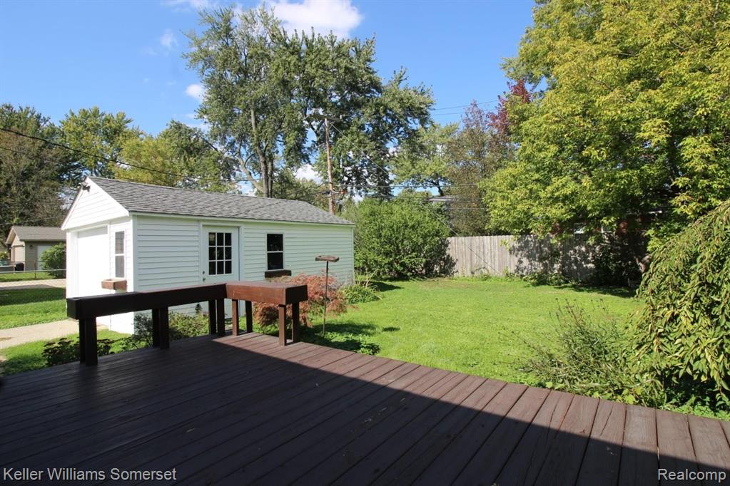 1574 Princeton Road Berkley, MI 48072 - Photo 6 of 28