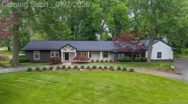 $1,400,000 | 5671 Shadow Lane, Bloomfield Hills, MI 48302