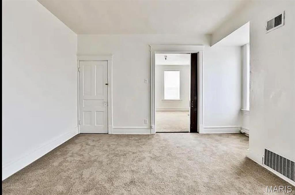 549 Bates Street St. Louis, MO 63111 - Photo 12 of 26