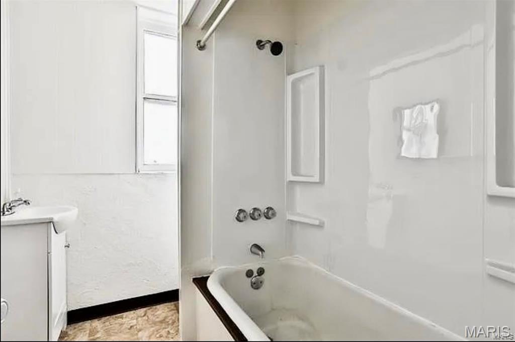 549 Bates Street St. Louis, MO 63111 - Photo 17 of 26