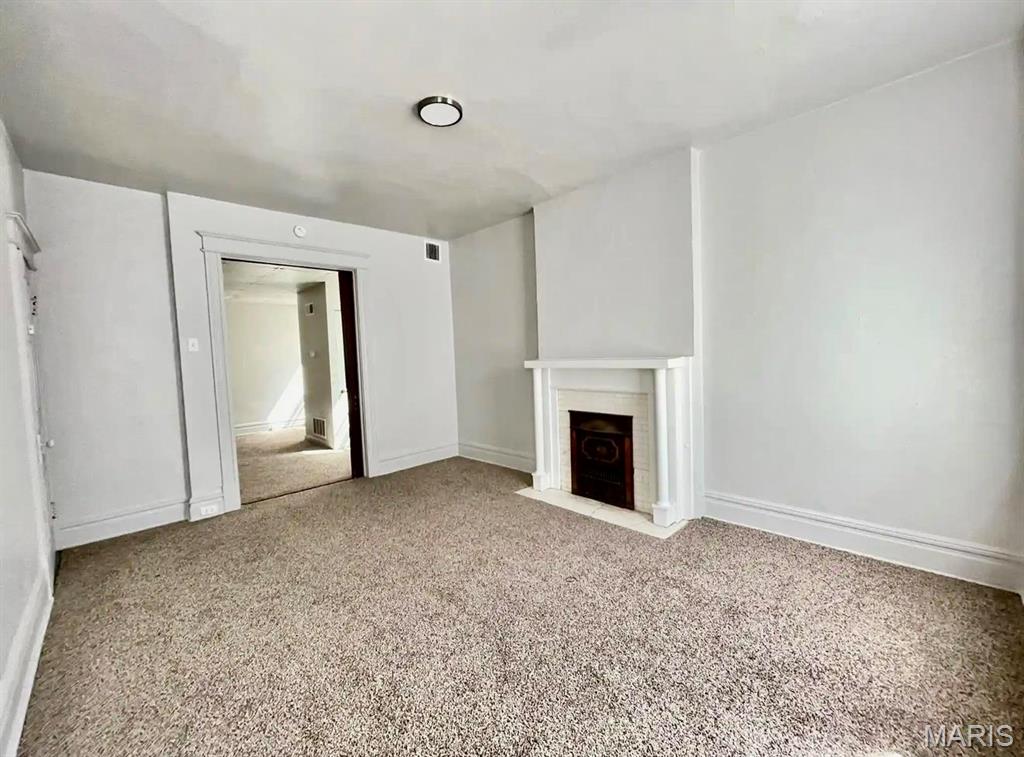 549 Bates Street St. Louis, MO 63111 - Photo 3 of 26