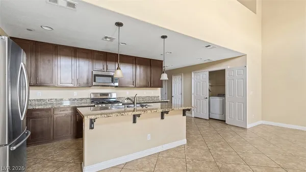 $2,100 | 7565 Norman Rockwell Lane, Unit 202, Las Vegas, NV 89143