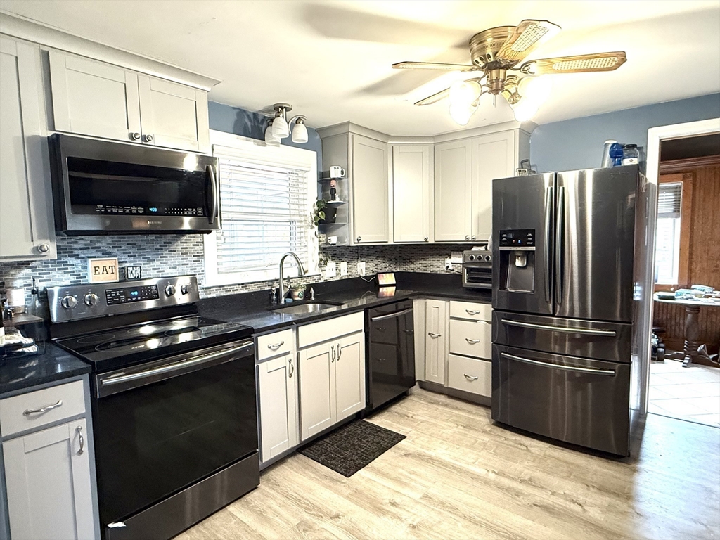 26 McDevitt Road Randolph, MA 02368 - Photo 7 of 33 Gallery Image 7