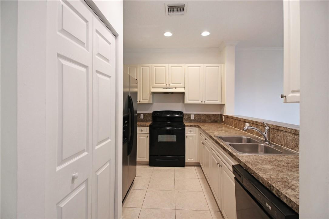 2565 Riverside Drive, Unit 2565 Coral Springs, FL 33065 - Photo 3 of 23 Photo 3
