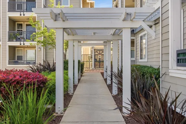 $595,000 | 1982 West Bayshore Road, Unit 310, East Palo Alto, CA 94303