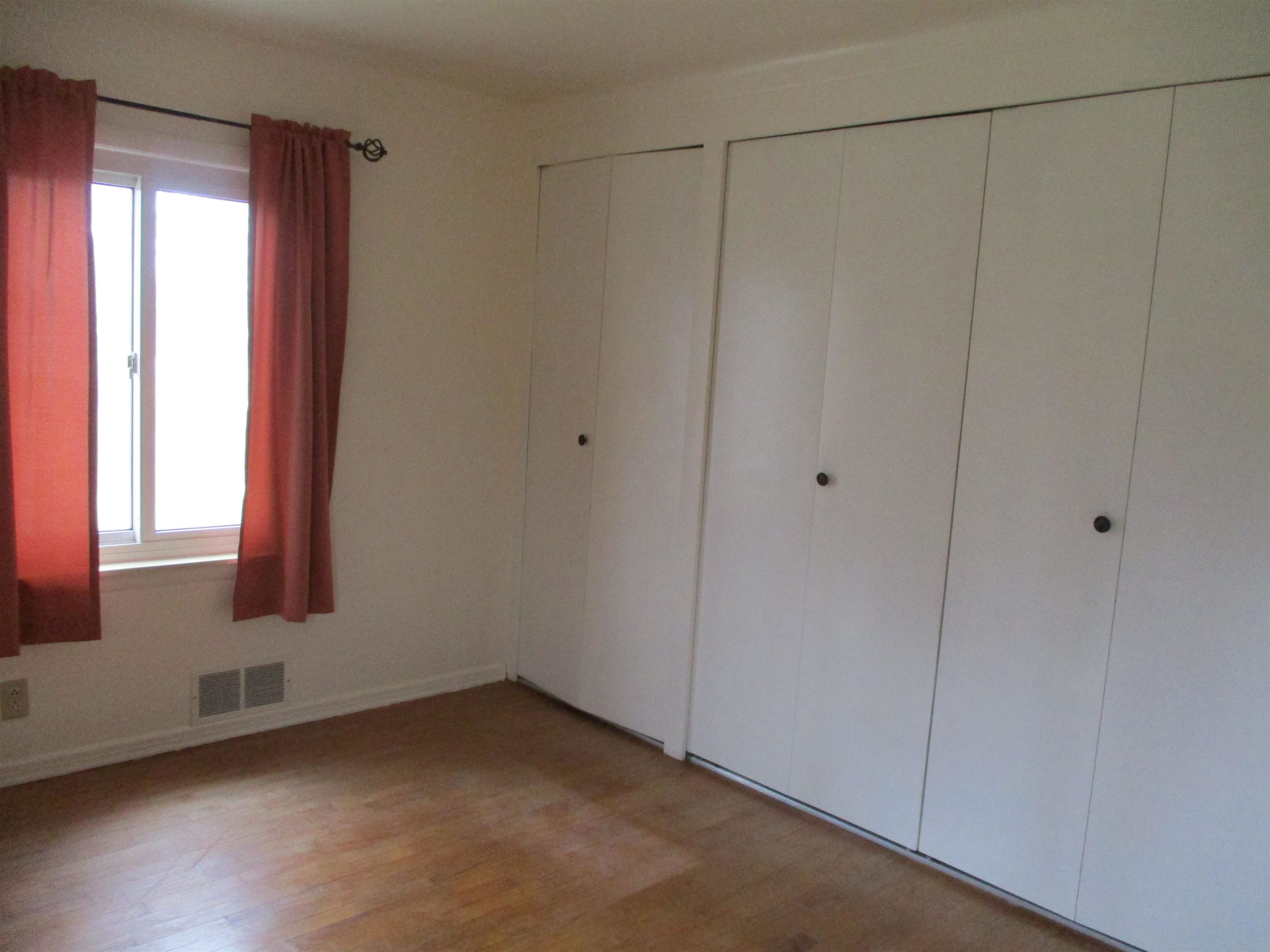 11191 Lansing Road Durand, MI 48429 - Photo 15 of 51 50104972-14.JPG