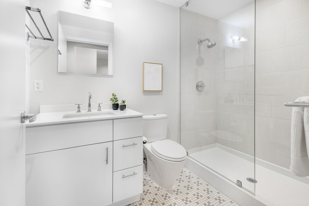 346 Congress Street, Unit 412 Boston, MA 02210 - Photo 12 of 33