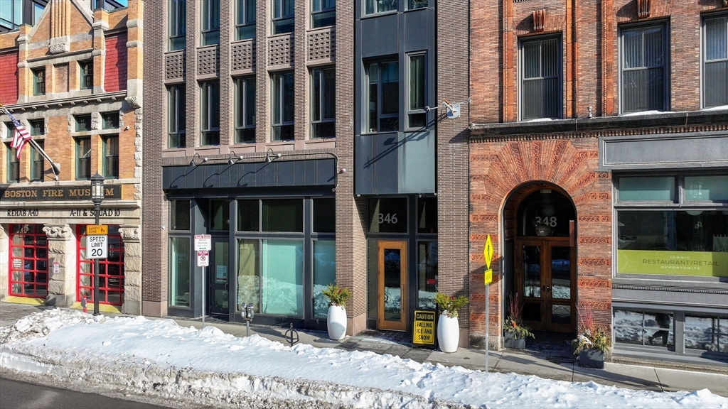 346 Congress Street, Unit 412 Boston, MA 02210 - Photo 29 of 33