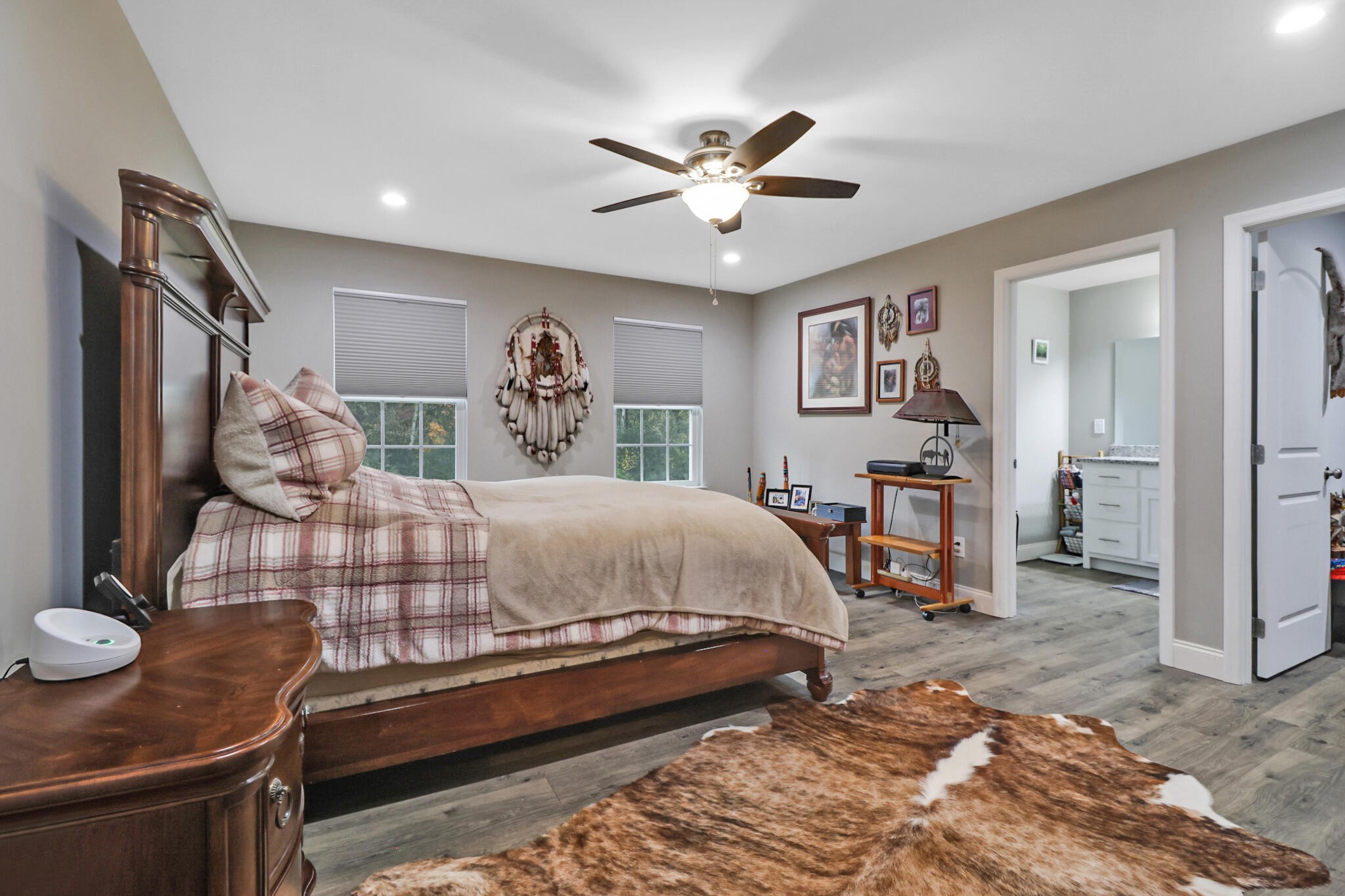 1095 Fugate Road Evensville, TN 37332 - Photo 11 of 50 a bed room with a bed and a chandelier