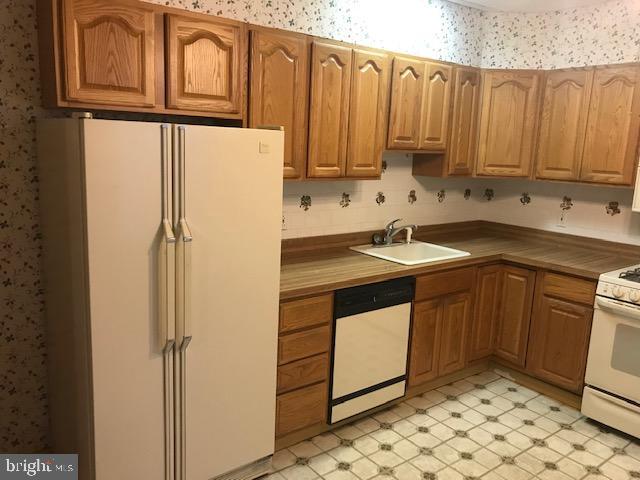 106 Ripka Street Philadelphia, PA 19127 - Photo 11 of 27