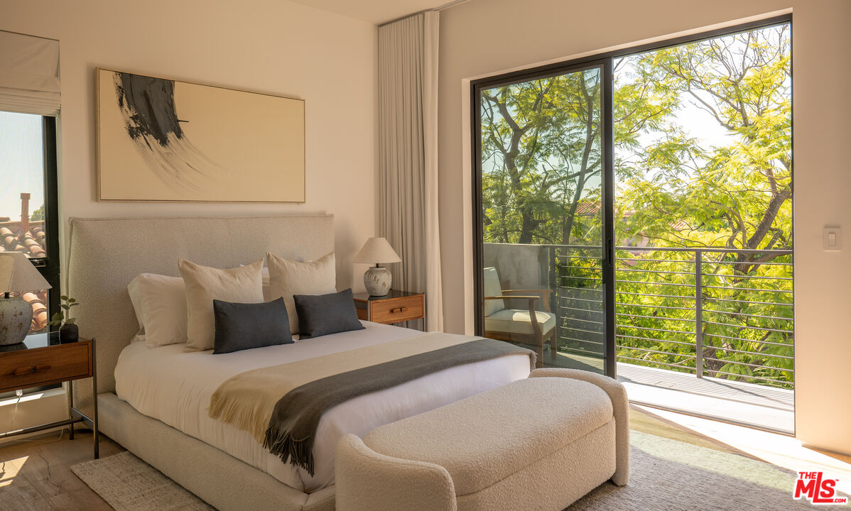 1632 Stradella Road Los Angeles, CA 90077 - Photo 11 of 22