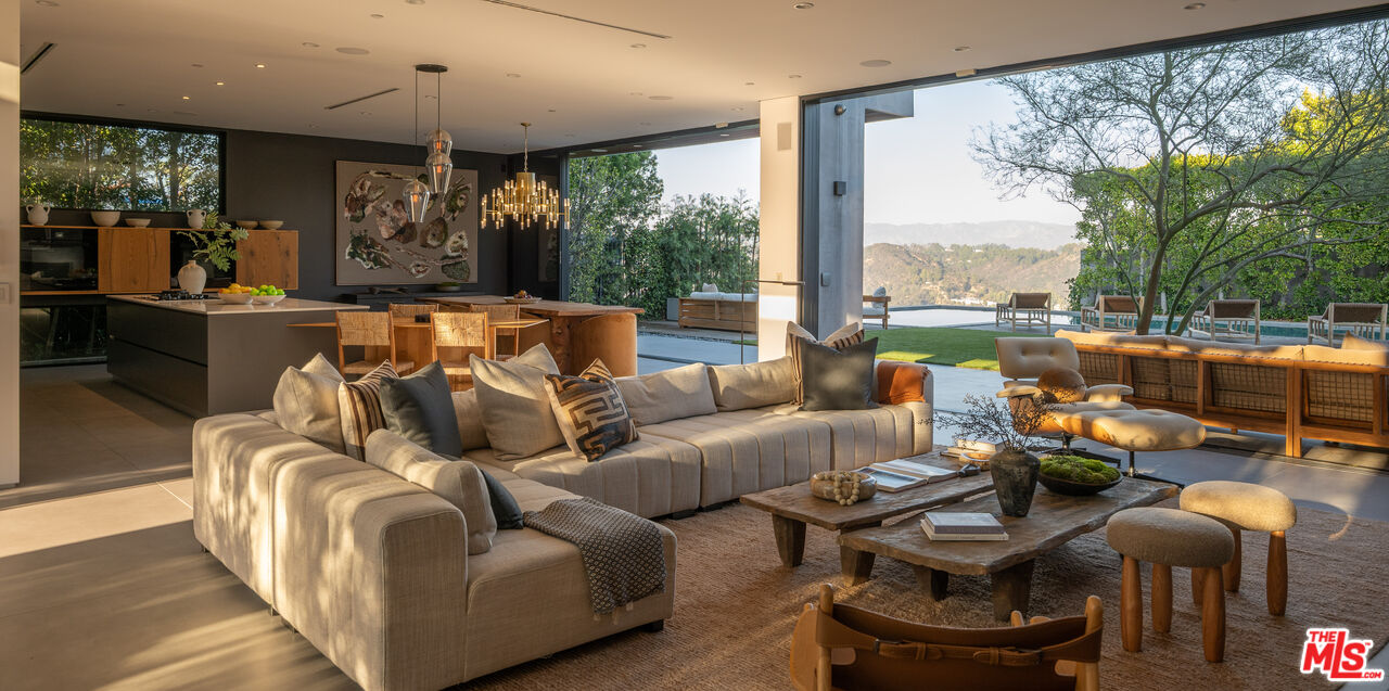 1632 Stradella Road Los Angeles, CA 90077 - Photo 3 of 22