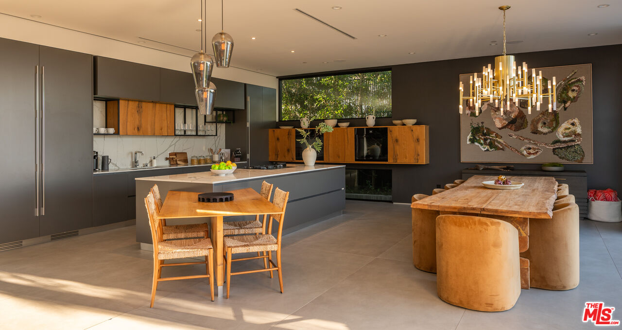 1632 Stradella Road Los Angeles, CA 90077 - Photo 5 of 22