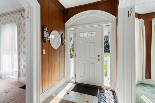 18 High Street Manchester, NY 14548 - Photo 2 of 41