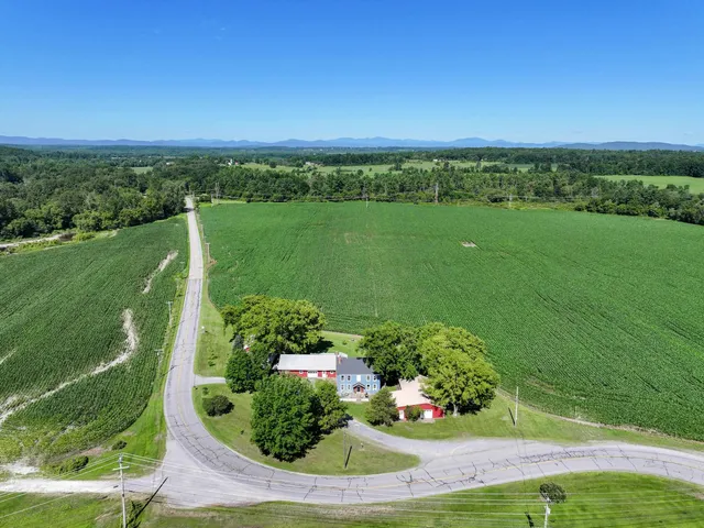 $389,000 | 118 3 Mile Bridge Road, Middlebury, VT 05753