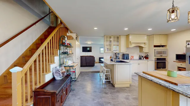 $389,000 | 118 3 Mile Bridge Road, Middlebury, VT 05753