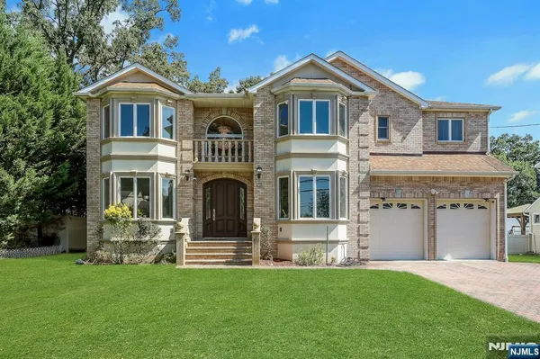 $1,350,000 | 627 Concord Street, New Milford, NJ 07646