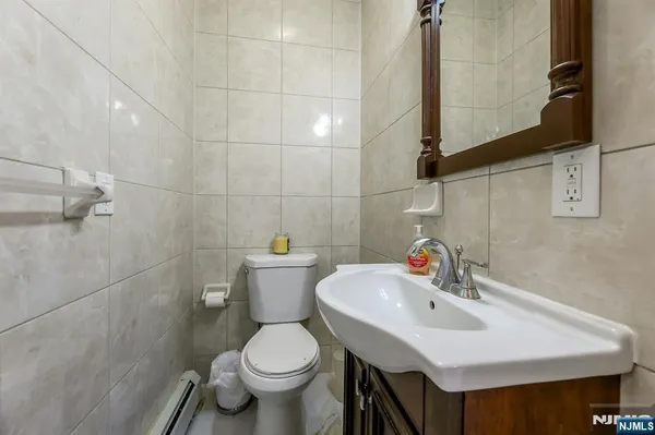 $1,350,000 | 627 Concord Street, New Milford, NJ 07646