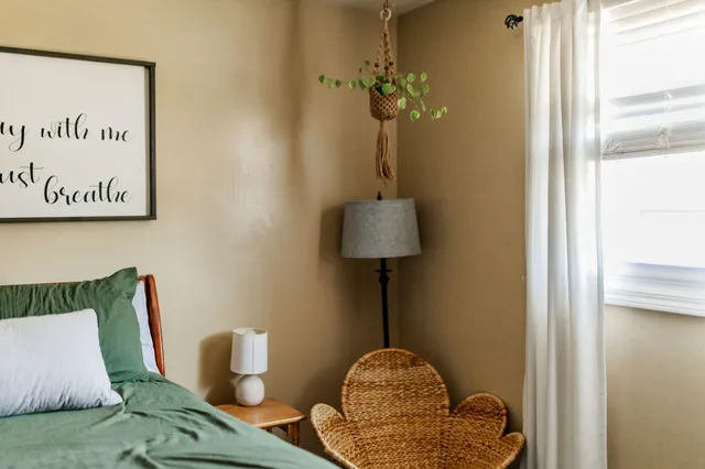 $384,900 | 1521 West 4th Street, Hobart, IN 46342