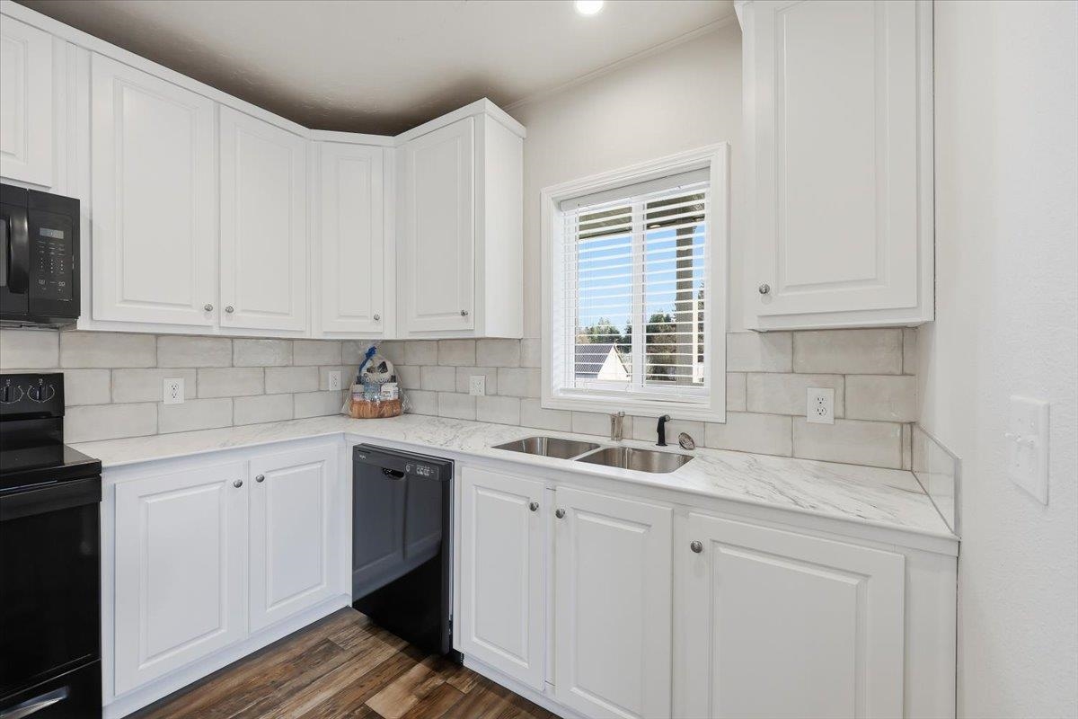 617 South State Avenue Newport, WA 99156 - Photo 11 of 40