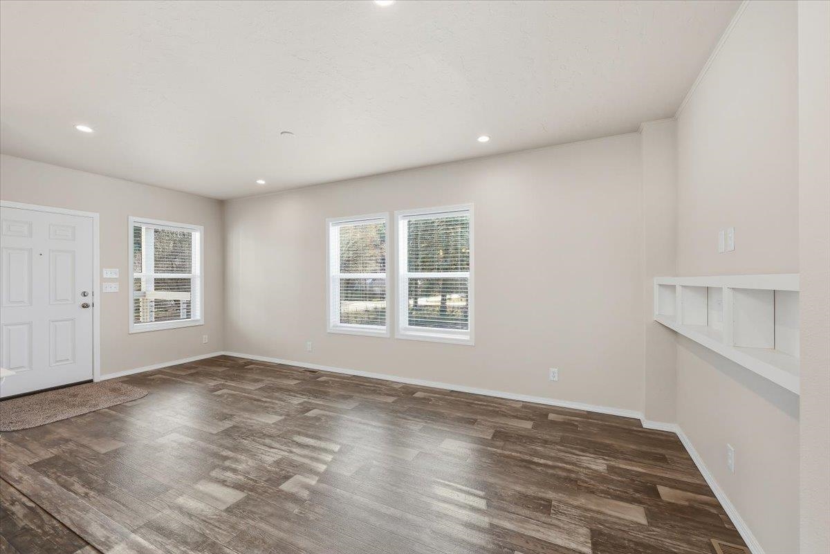 617 South State Avenue Newport, WA 99156 - Photo 5 of 40