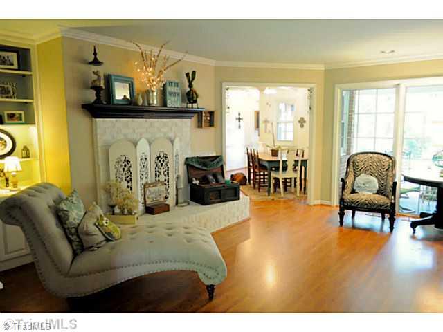 3625 Pinetop Road Greensboro, NC 27410 - Photo 3 of 16 Living Room.