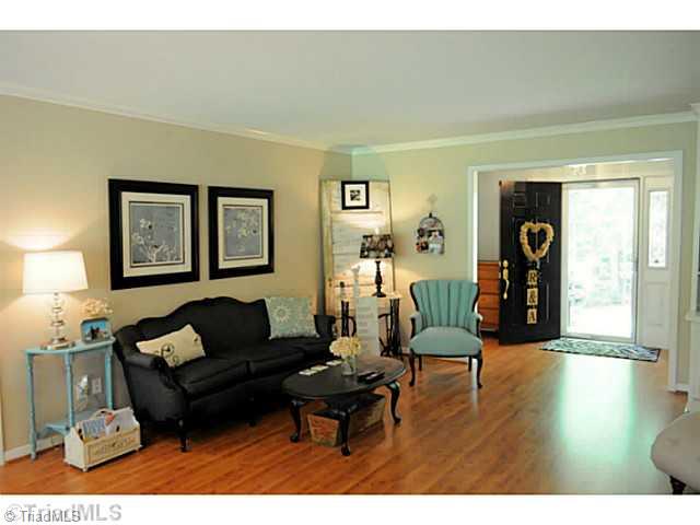 3625 Pinetop Road Greensboro, NC 27410 - Photo 6 of 16 Living Room.