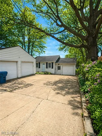 $449,900 | 3932 South Main Street, Akron, OH 44319