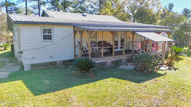 $299,000 | 294 Geiger Road, Lucedale, MS 39452
