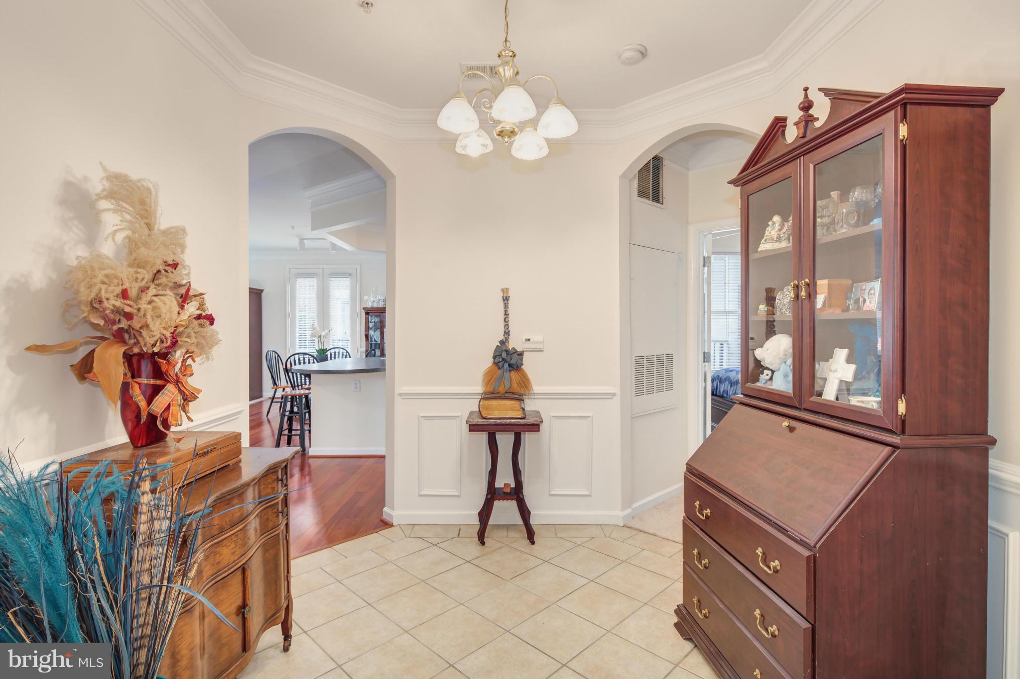 27 Booth Street, Unit 342 Gaithersburg, MD 20878 - Photo 2 of 30 Interior (General)