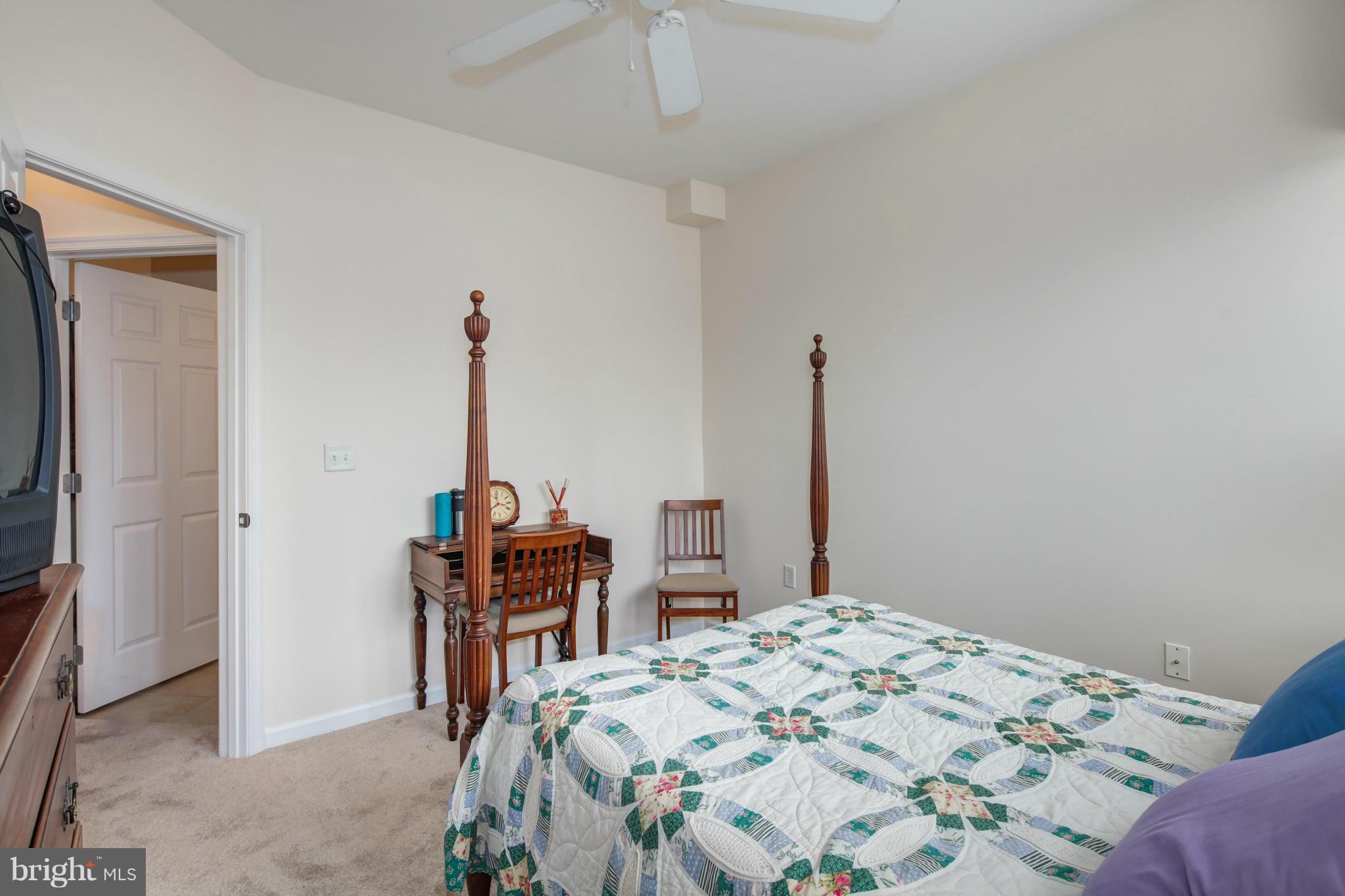 27 Booth Street, Unit 342 Gaithersburg, MD 20878 - Photo 17 of 30 Bedroom