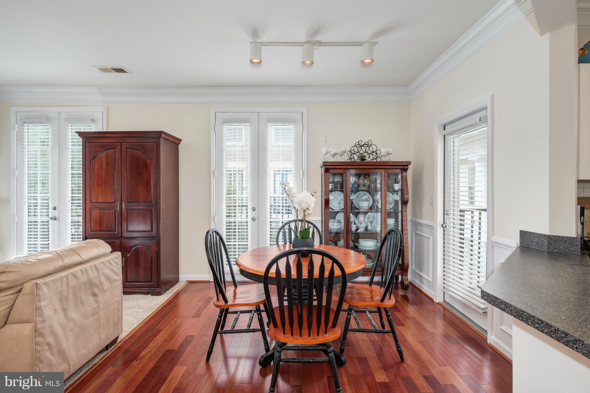 27 Booth Street, Unit 342 Gaithersburg, MD 20878 - Photo 9 of 30 Dining Room