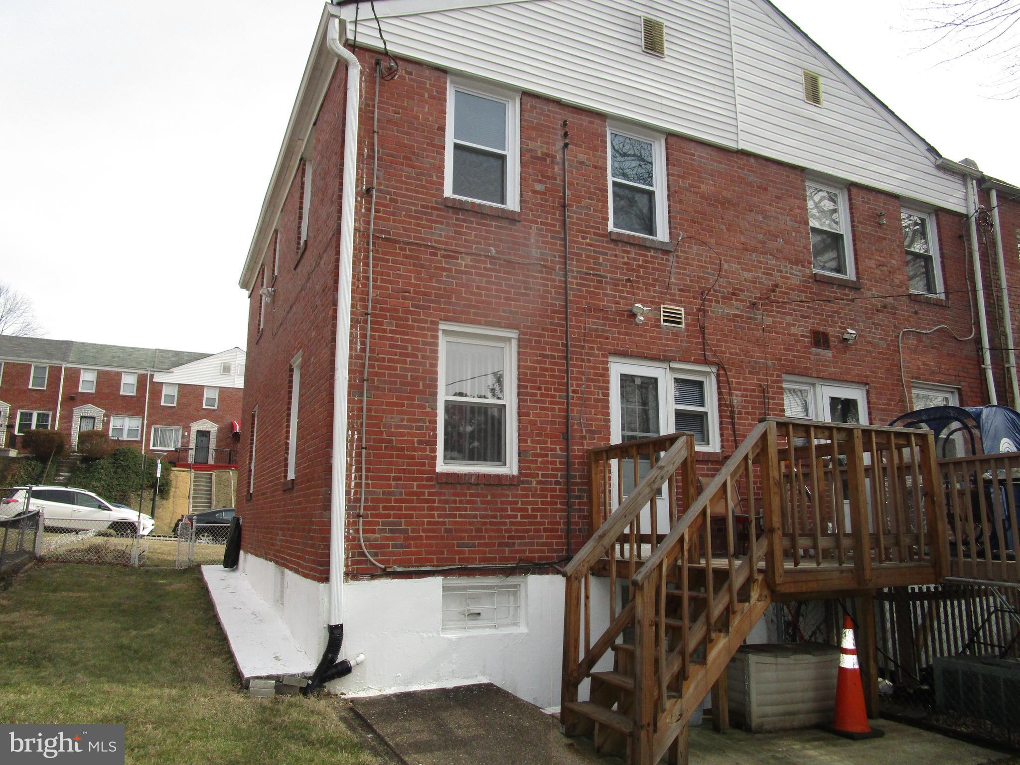4530 Manorview Road Baltimore, MD 21229 - Photo 3 of 22 Gallery Image 3