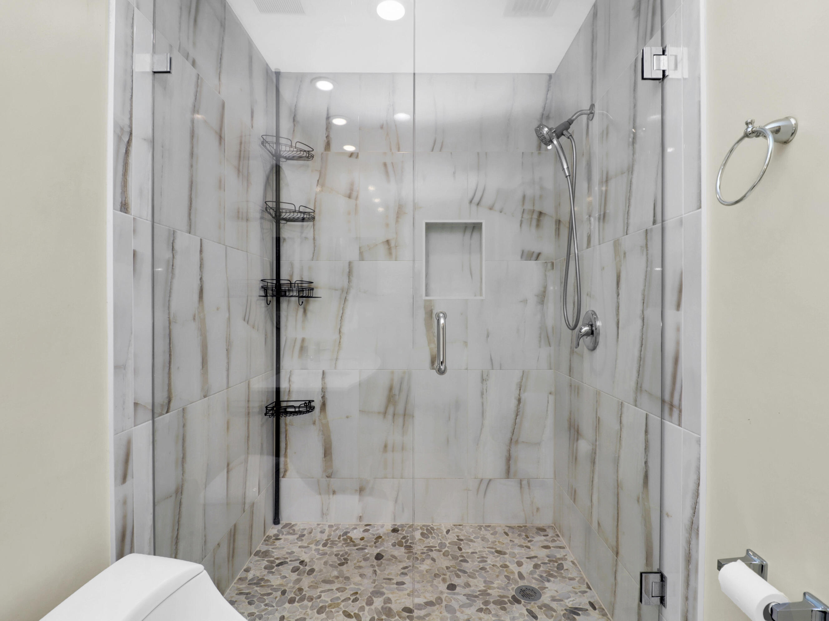 17300 Boca Club Boulevard, Unit 1203 Boca Raton, FL 33487 - Photo 16 of 45 IMG_8166
