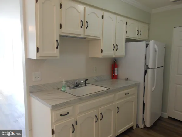 $2,700 | 39 Mediterranean Court, Barnegat, NJ 08005