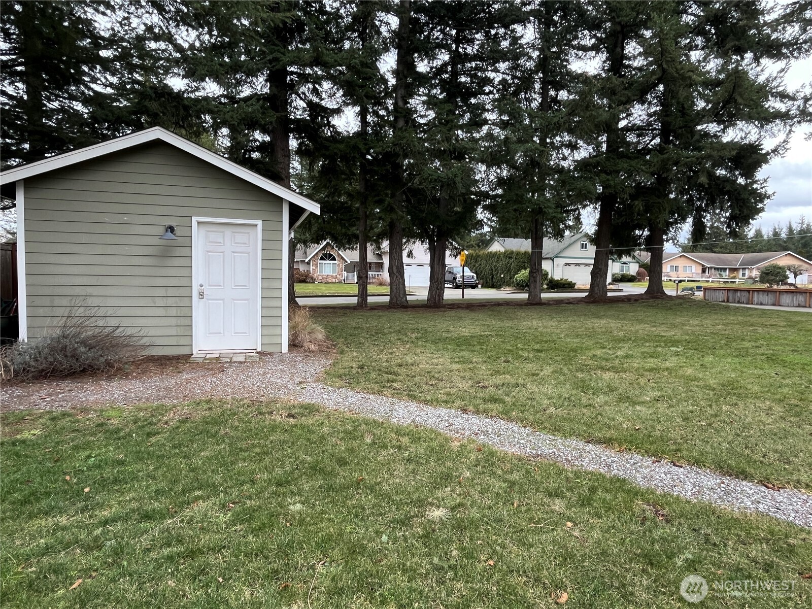 811 East Pole Road Lynden, WA 98264 - Photo 24 of 31 Gallery Image 24