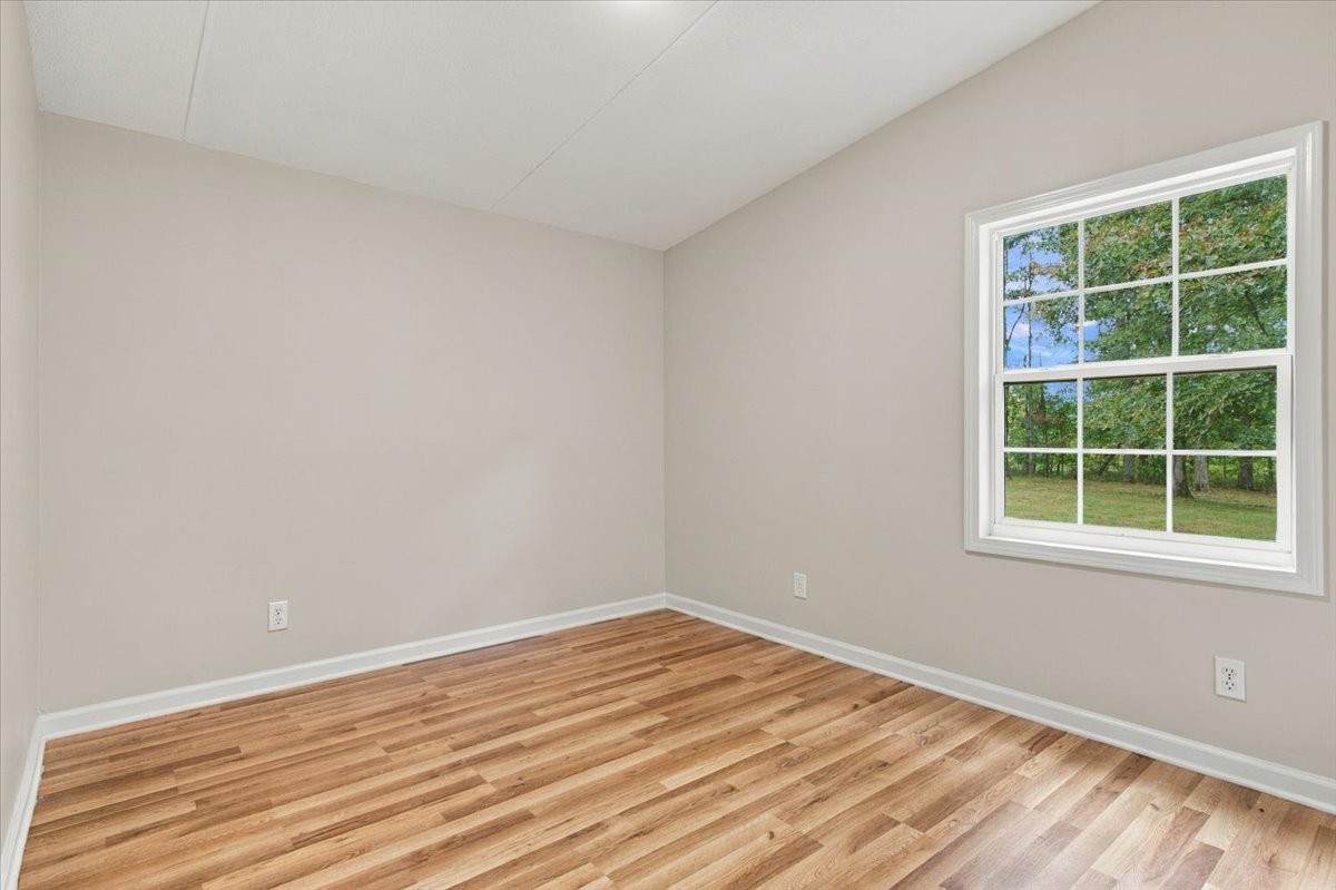 10404 Ridgecrest Drive Bon Aqua, TN 37025 - Photo 22 of 37 Gallery Image 22