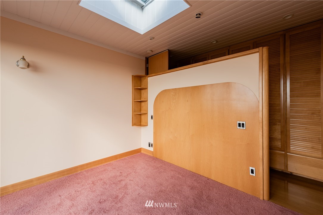 18564 Cascade View Drive Mount Vernon, WA 98274 - Photo 18 of 40 a view of room