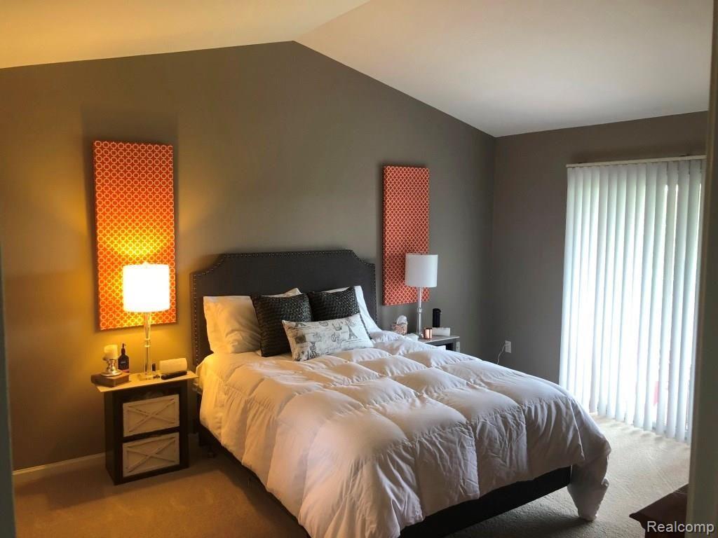 45835 Heather Ridge Drive Macomb, MI 48044 - Photo 15 of 20 master bed 2.JPG