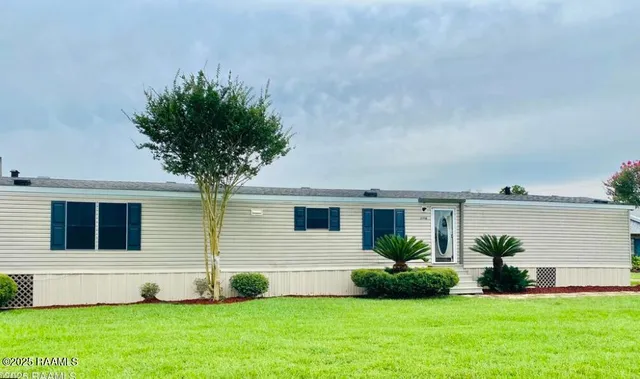 $995 | 1299 Sawmill Highway, Unit B, Breaux Bridge, LA 70517