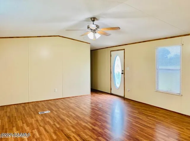 $995 | 1299 Sawmill Highway, Unit B, Breaux Bridge, LA 70517