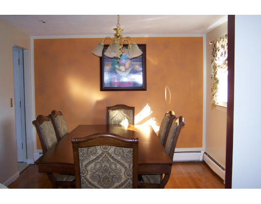 18 Niles Road Randolph, MA 02368 - Photo 3 of 11 Gallery Image 3