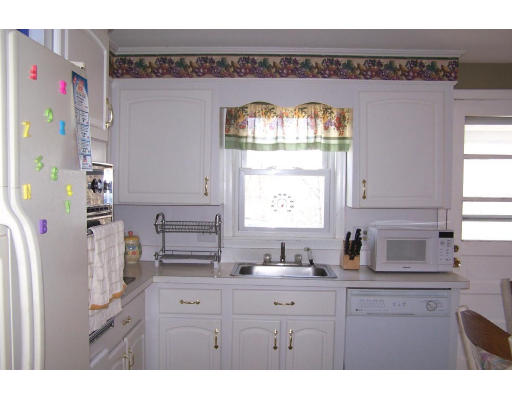 18 Niles Road Randolph, MA 02368 - Photo 4 of 11 Gallery Image 4