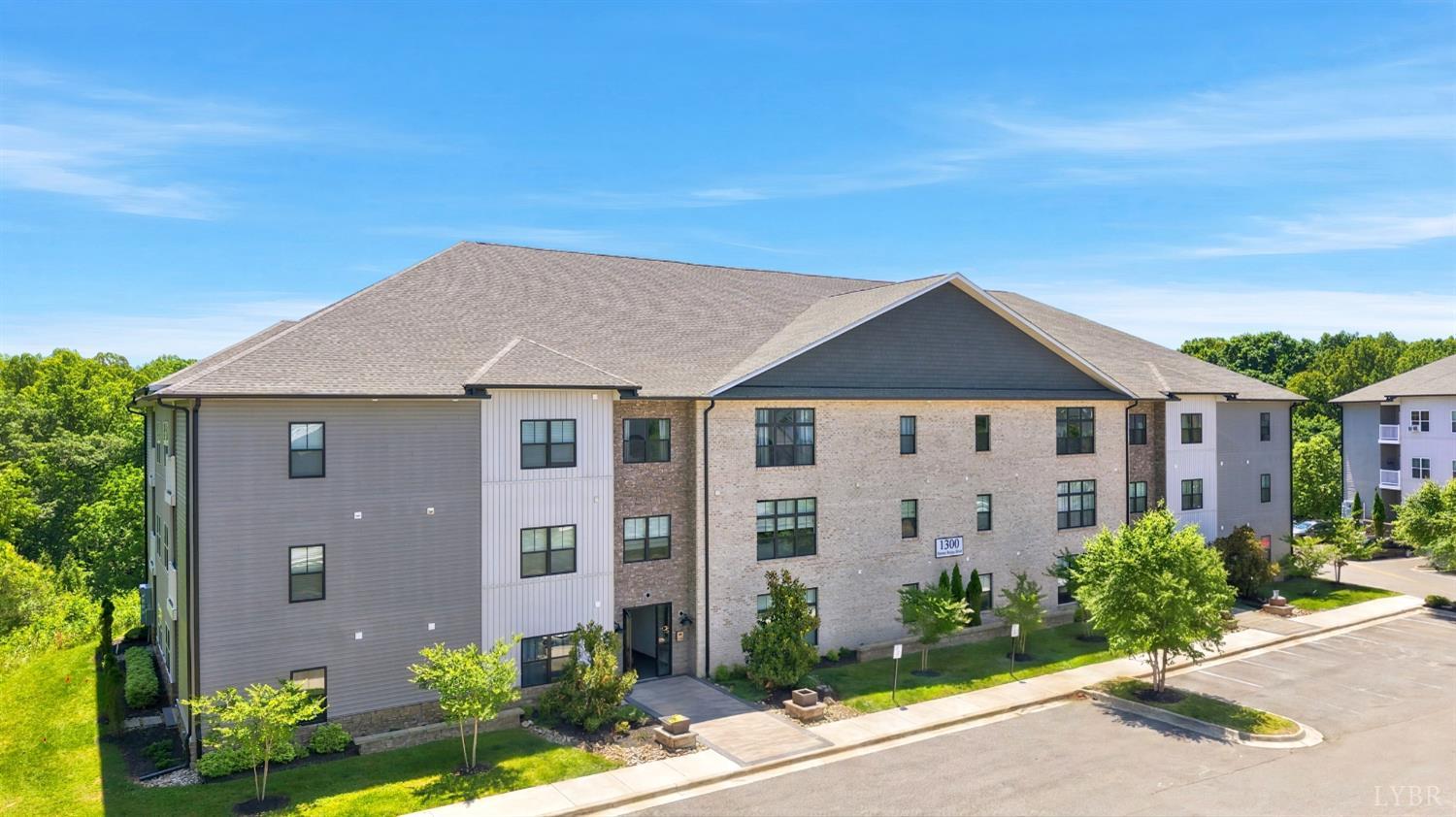 1300 Stoney Ridge Boulevard, Unit 306 Forest, VA 24551 - Photo 35 of 46
