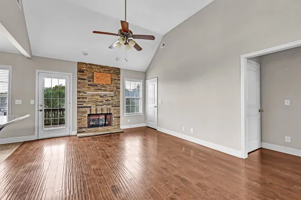 $345,000 | 410 River Heights Drive, Clarksville, TN 37040