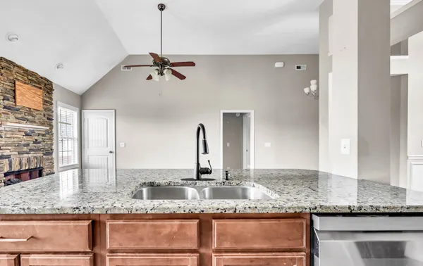 $345,000 | 410 River Heights Drive, Clarksville, TN 37040