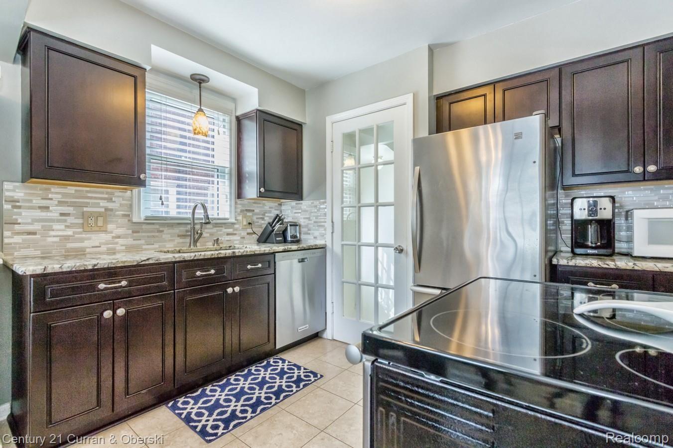 15072 Champaign Road Allen Park, MI 48101 - Photo 10 of 28 11.jpg
