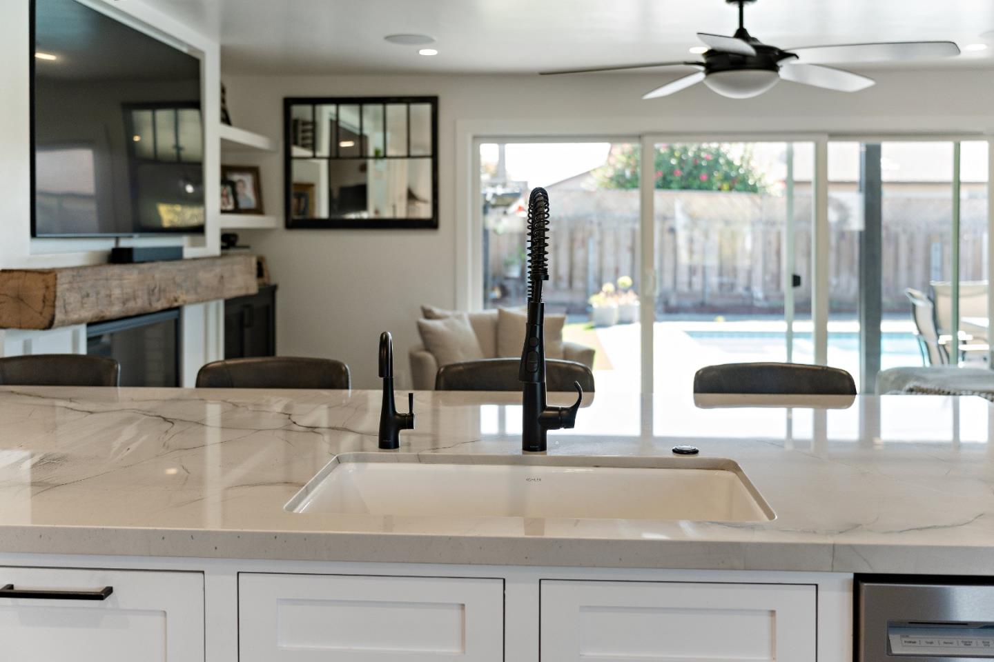 1231 Westward Drive Hollister, CA 95023 - Photo 17 of 68