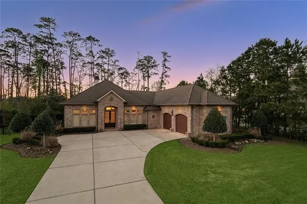 $1,150,000 | 100 Oleander Court, Mandeville, LA 70471